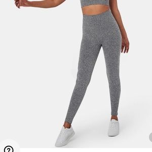 Seamless Flow High Waisted Tummy control 7/8 Leggings new in bag HALARA